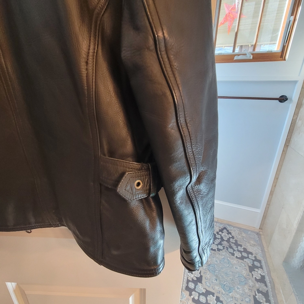 Leather Jacket - Picture 5 of 5